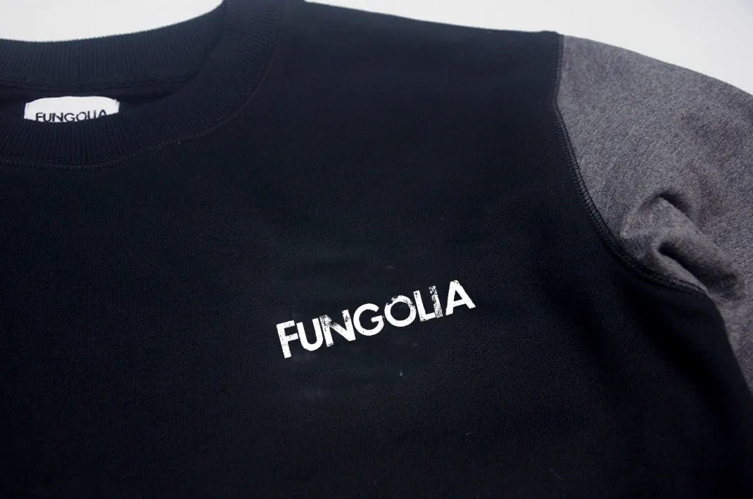 <A 000a001y6c1c>Fungolia Fleece Crew Neck Sweatshirt - Logo (Black with mixed sleeves)