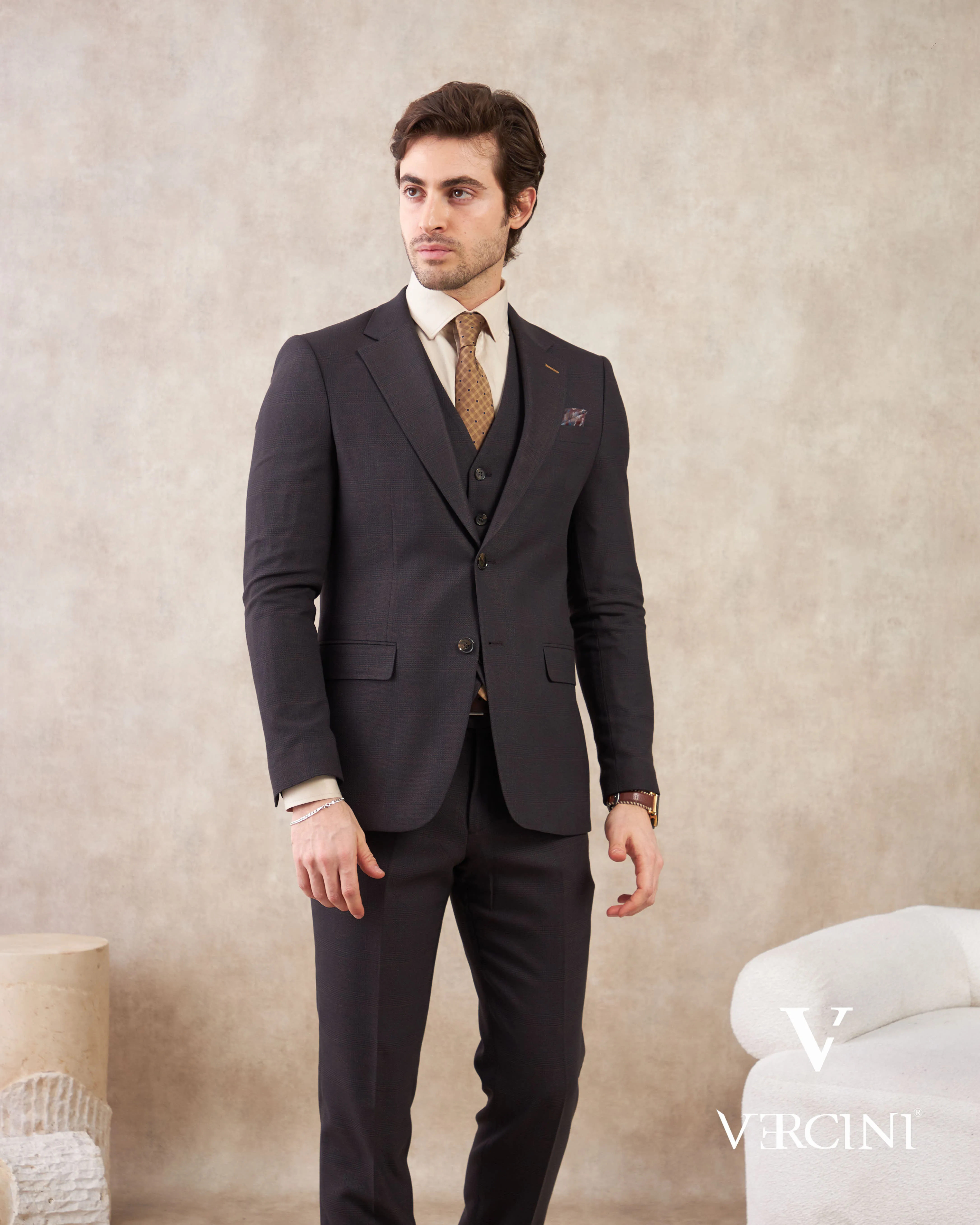 Vercini Milano Elegance Three-Piece Men's Suit